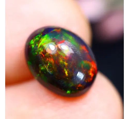 Äthiopischer Welo - Geräucherter Opal "Smoked Ember" - (10 x 7.8 x 5 mm - 1.98 Karat)
