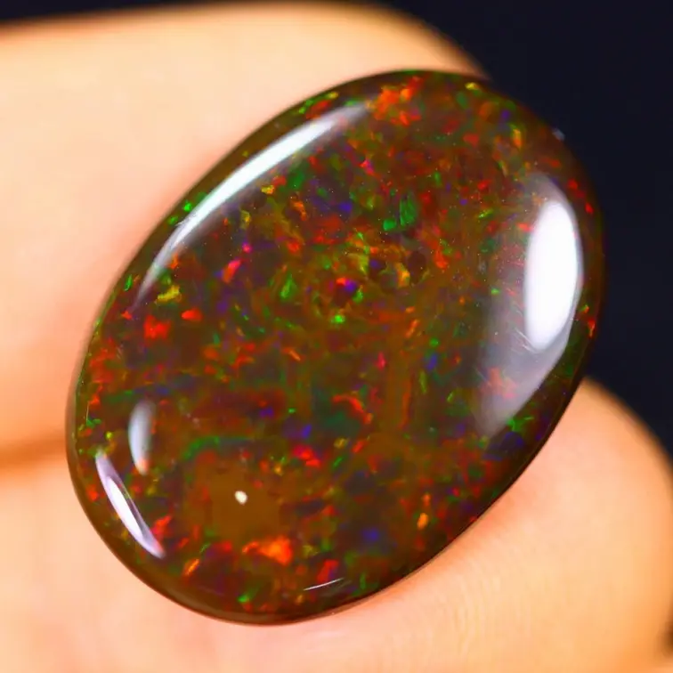 Welo éthiopienne - Opale fumée "Rainbow Nocturne" - (21.9 x 16 x 4.2 mm - 9.44 carats)