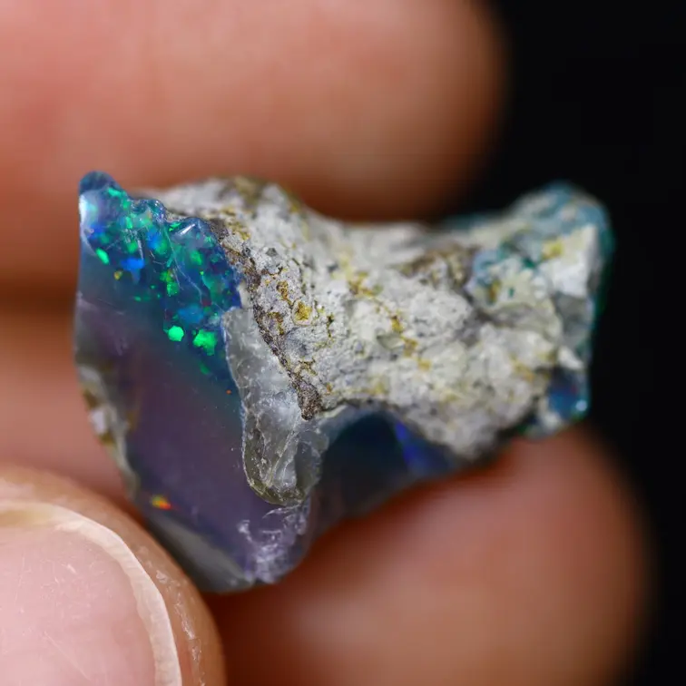 Äthiopischer Welo - Geräucherter Opal "Phantom Haze" - (18 x 13 x 8 mm - 7.2 Karat)