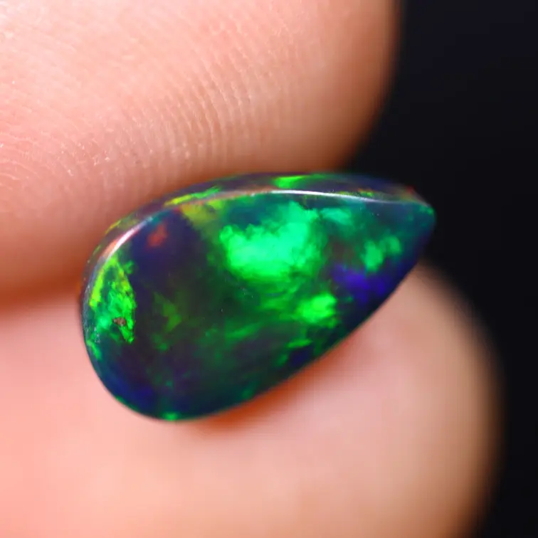 Welo etíope - Ópalo ahumado "Frosted Spectrum" - (11.6 x 7.3 x 4.5 mm - 1.86 quilates)