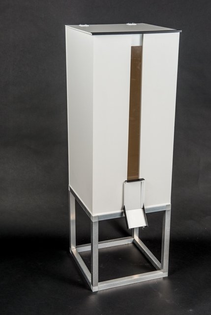 Kunststof voedersilo / voersilo Kunststof voedersilo / voersilo