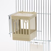 Plastic traliesnestkast