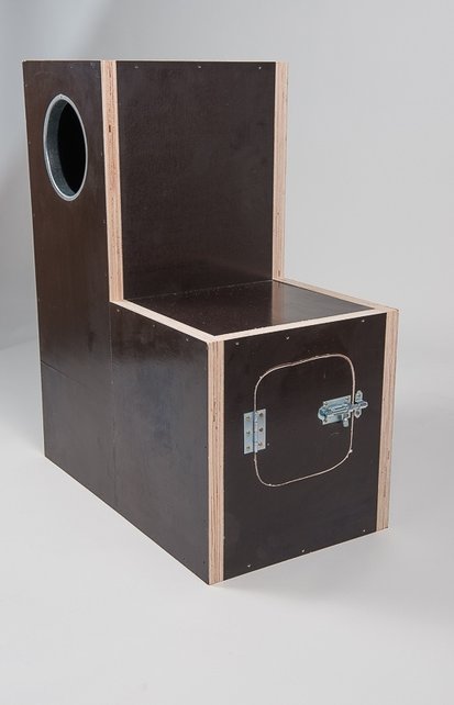 Broedblok Grijze roodstaart van betonplex | Duurzaam & veilig