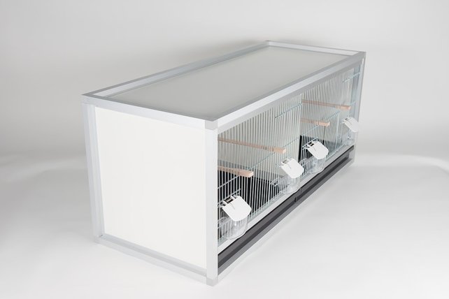 Aluminium broedkooi 100 cm breed 2 vakken met tropen nestlade Aluminium broedkooi 100 cm breed 2 vakken met tropen nestlade