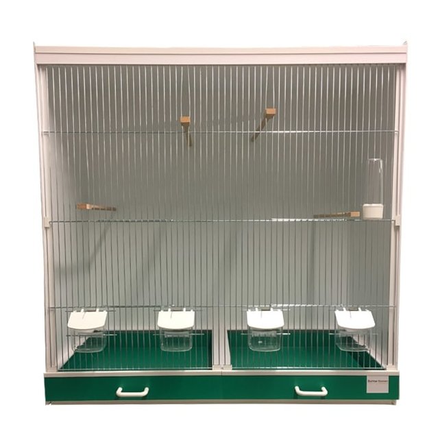 Vluchtkooi met gekleurde lades Vluchtkooi met gekleurde lades