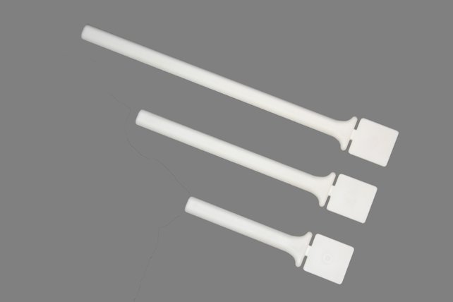 Kunststof zitstokken wit 22 cm