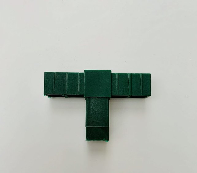 Groen T-verbindingsstuk voor aluminium volièrebouw | Sterk & weerbestendig