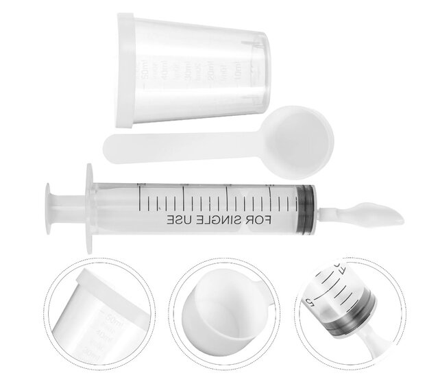 Complete voederspuit met lepel Complete voederspuit met lepel