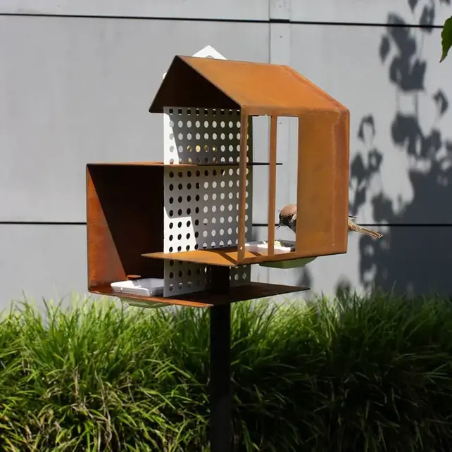 Tweet House – Cortenstaal Vogelvoederhuis Tweet House – Cortenstaal Vogelvoederhuis
