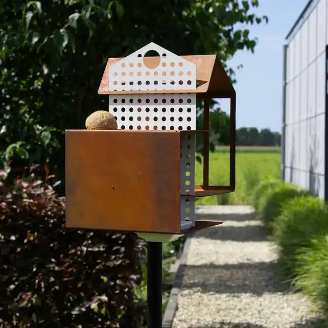 Tweet House – Cortenstaal Vogelvoederhuis Tweet House – Cortenstaal Vogelvoederhuis