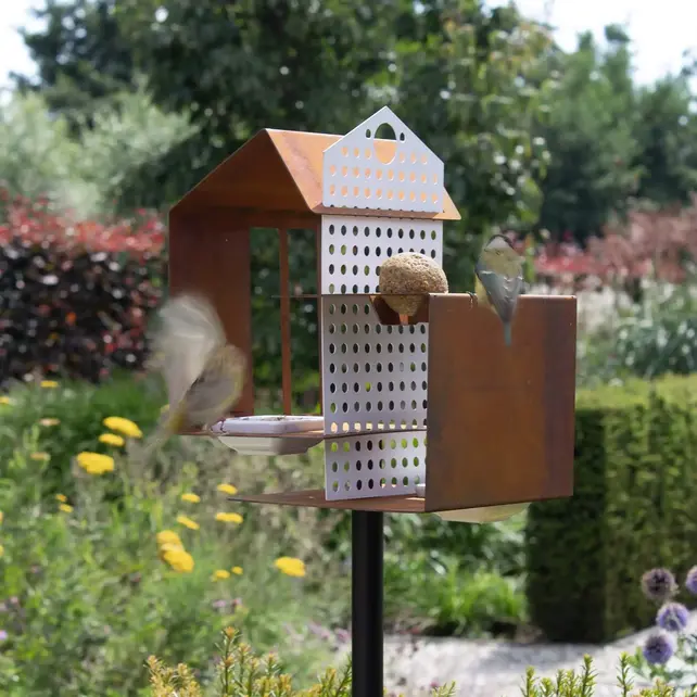 Tweet House – Cortenstaal Vogelvoederhuis Tweet House – Cortenstaal Vogelvoederhuis
