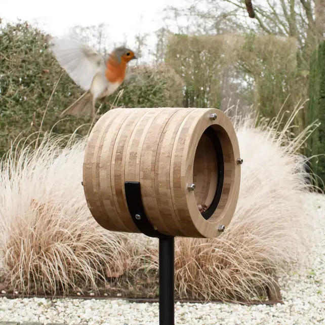 Bamboe Vogelvoederhuisje Take a Bite – Staand Bamboe Vogelvoederhuisje Take a Bite – Staand