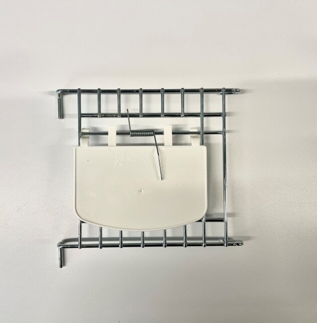 Haakdeur met klepje Haakdeur met klepje