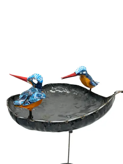 Vogelvoederbak met ijsvogels Vogelvoederbak met ijsvogels