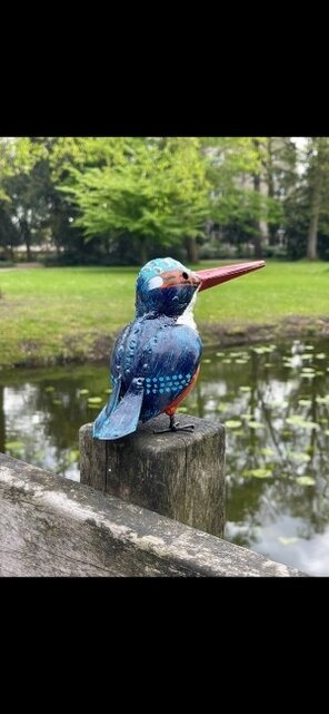 Ijsvogel sculptuur