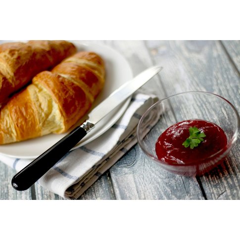Croissant mit hausgemachter Marmelade