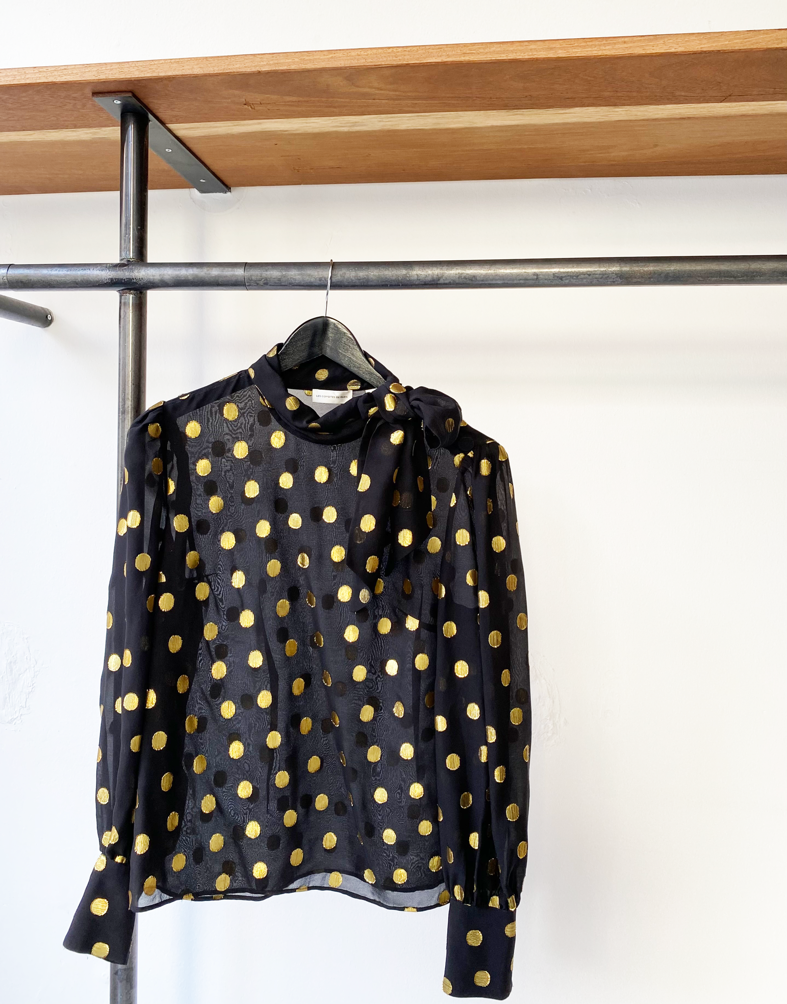 Les Coyotes de Paris gold dotted top size 38