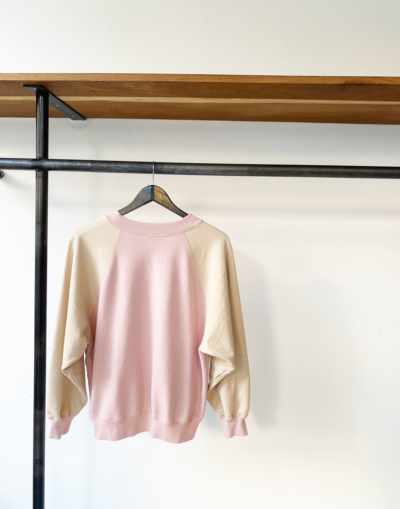 LOVE Stories logo sweater size M