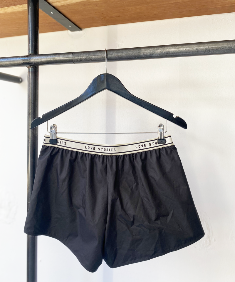 LOVE Stories black shorts size M