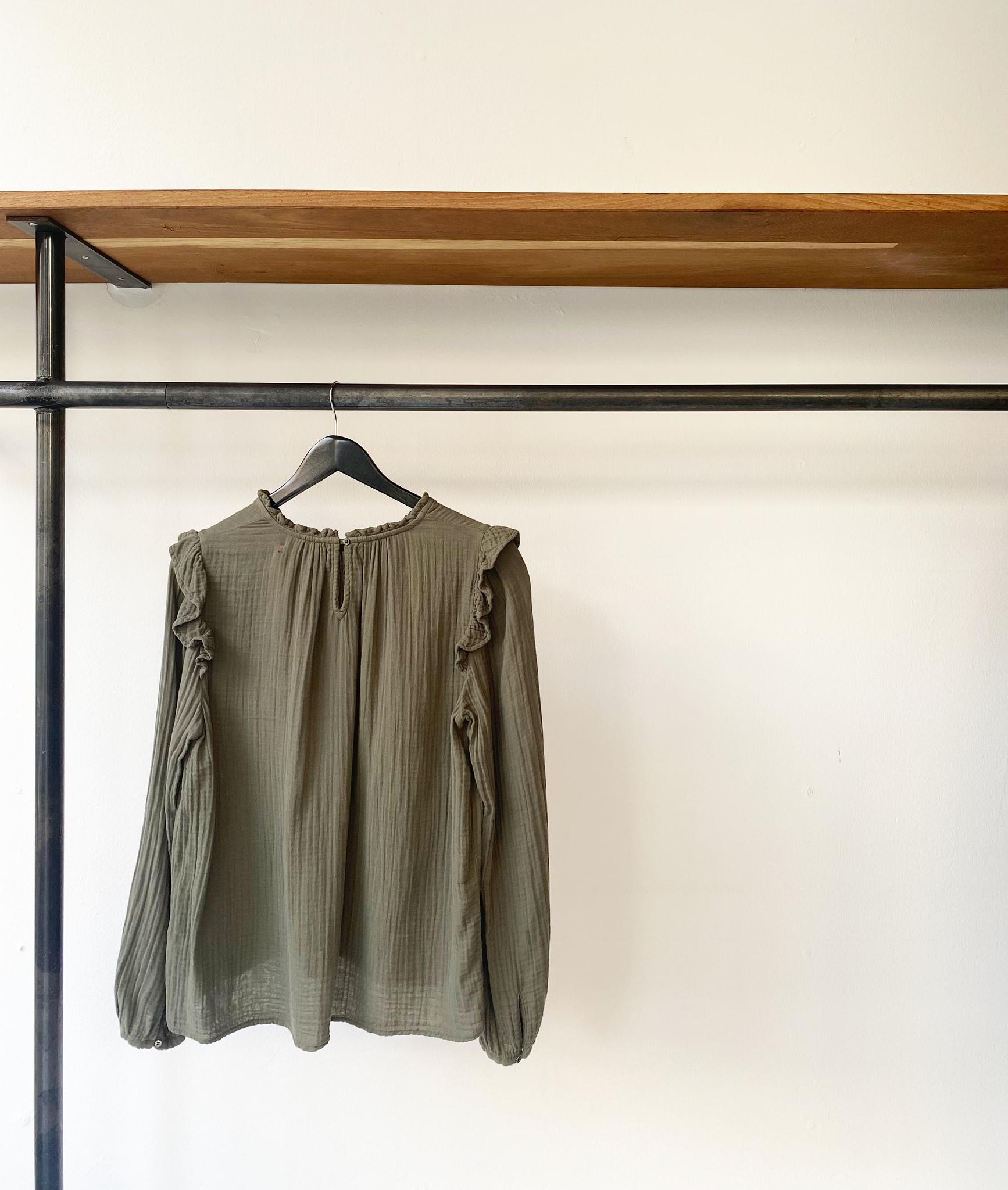 Xirena cotton khaki blouse size M