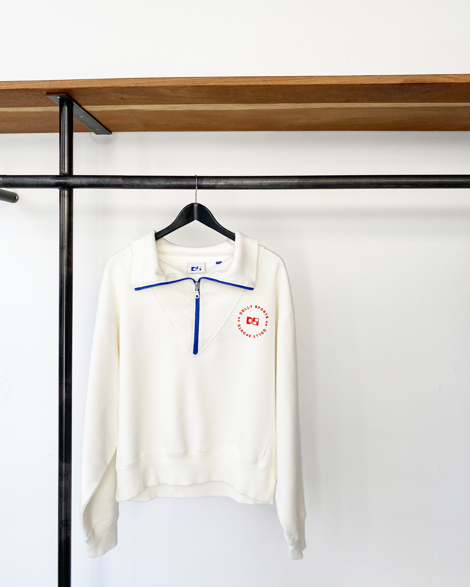 Dolly Sports zipper logo sweater size S