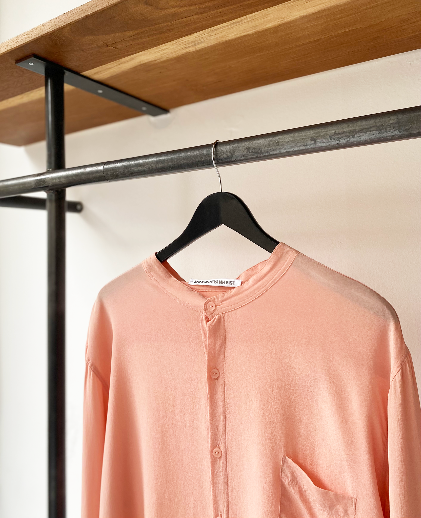 MONIQUEVANHEIST peach silk shirt size S [loose fit]