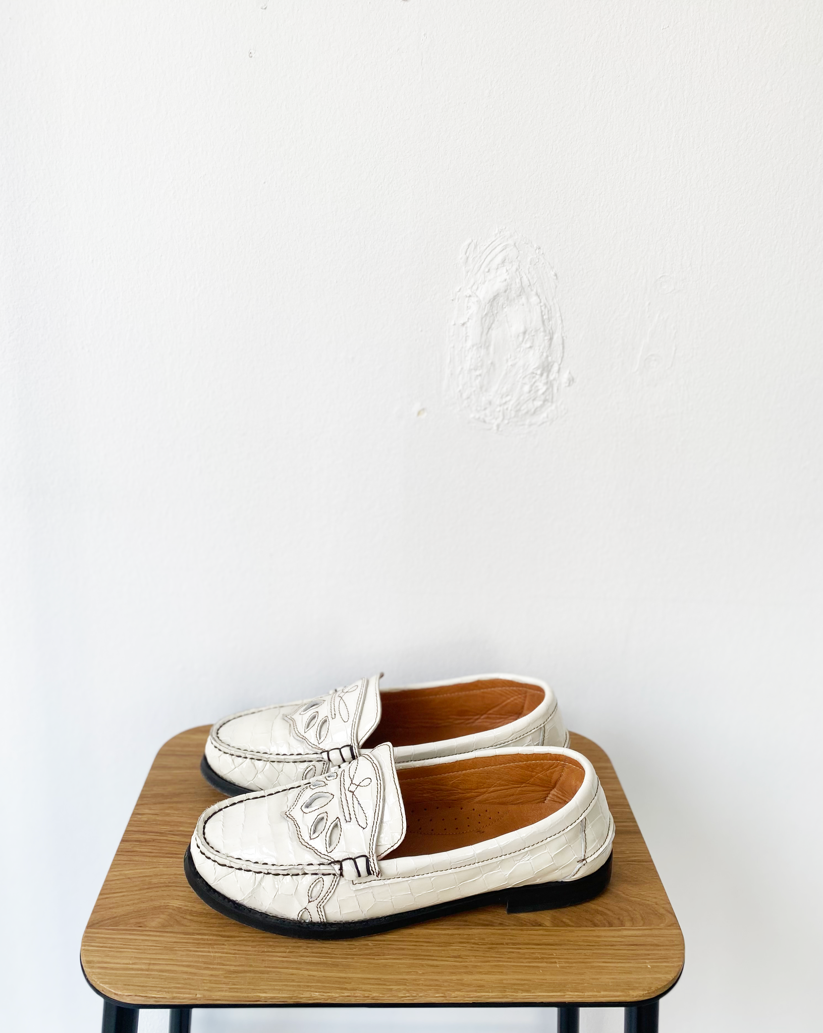 GANNI patent leather loafers size 39 (USED)