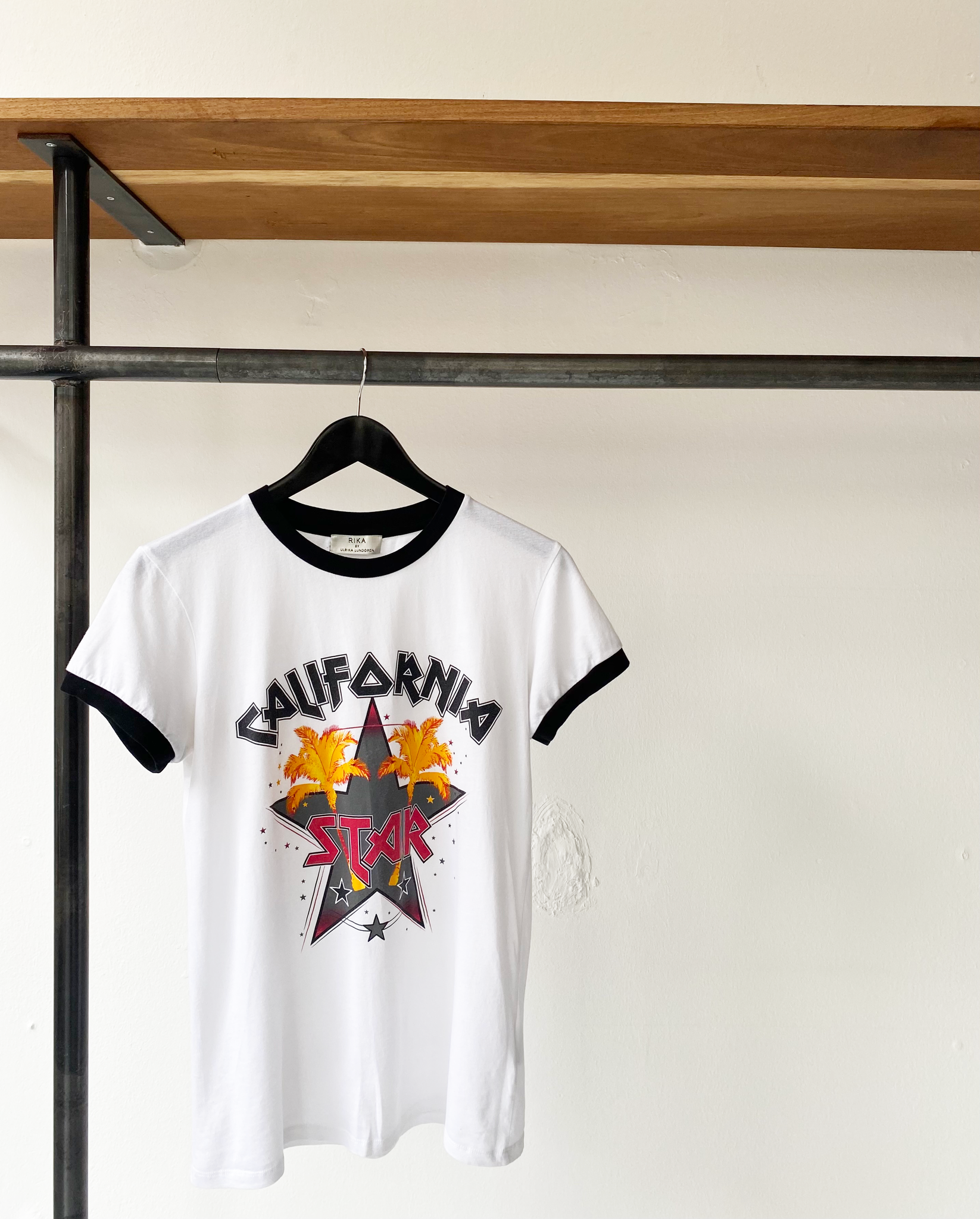 white t-shirt star size XS