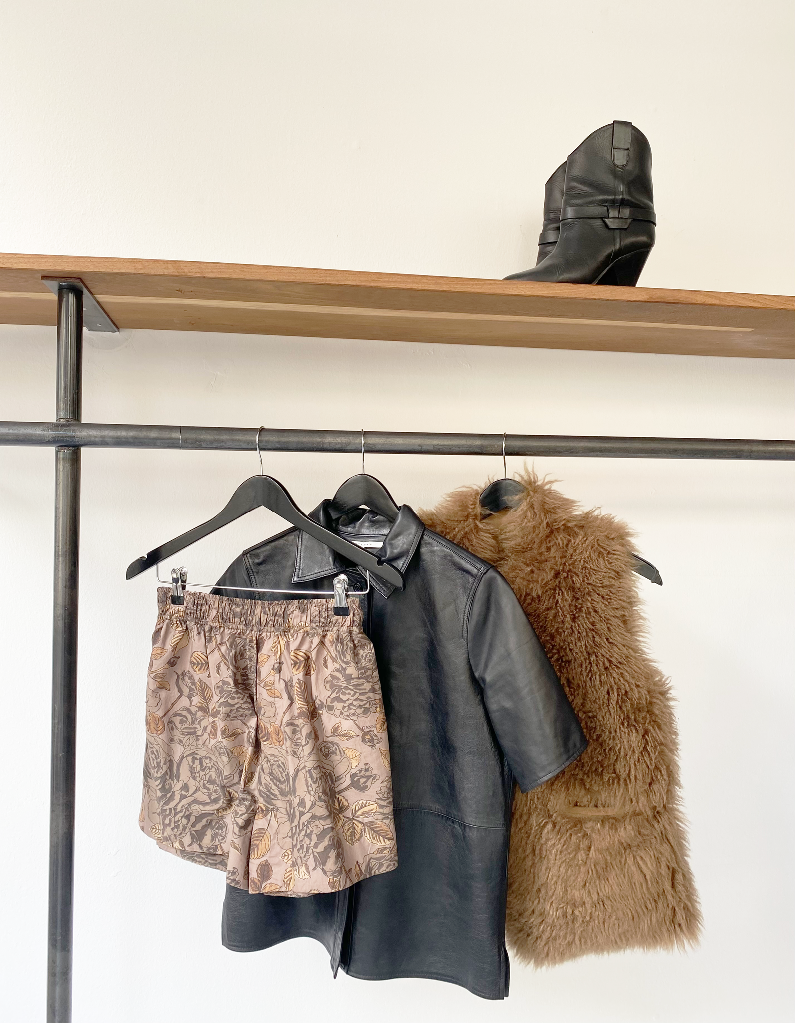 Yaya leather short sleeves shirt size 36