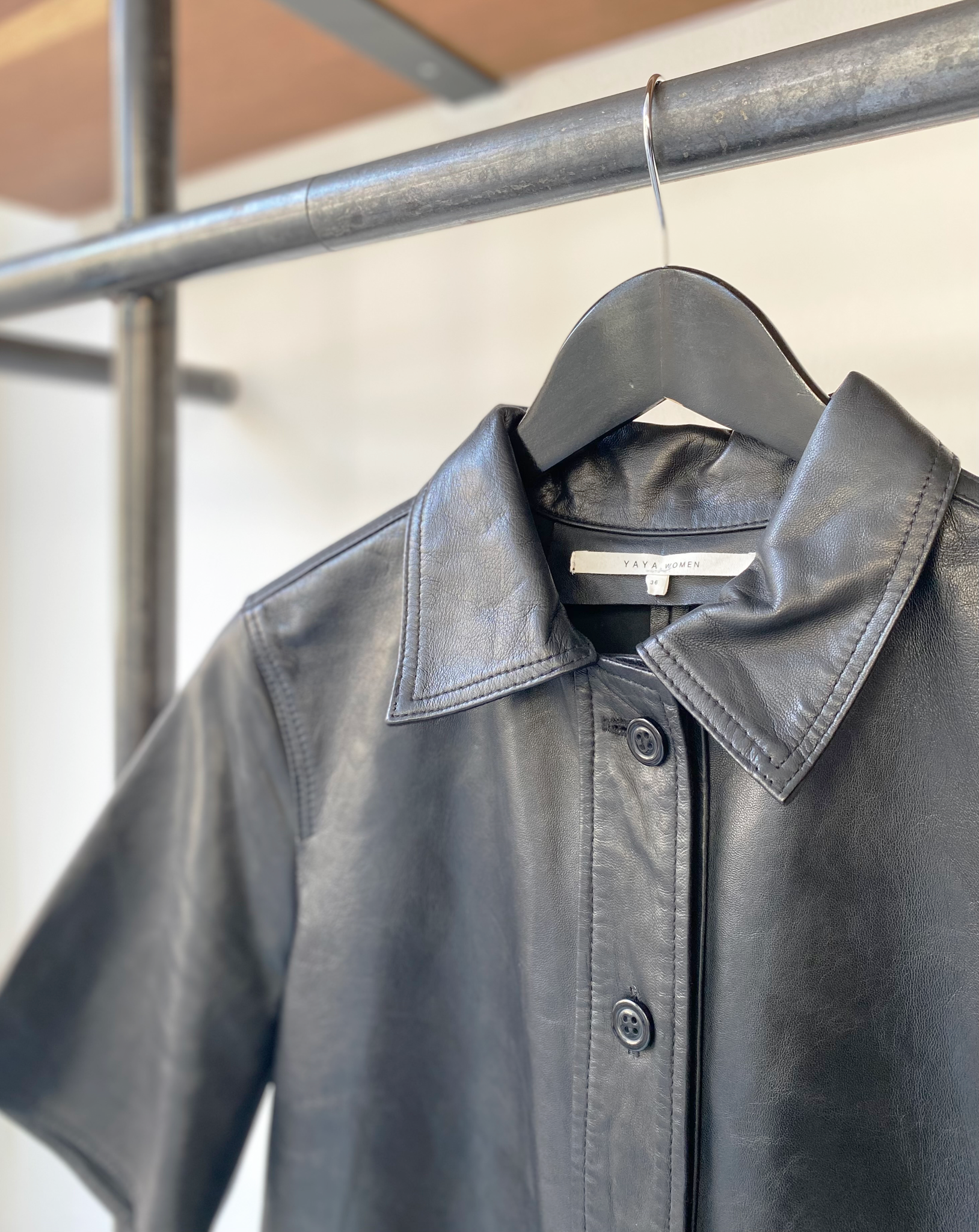 Yaya leather short sleeves shirt size 36