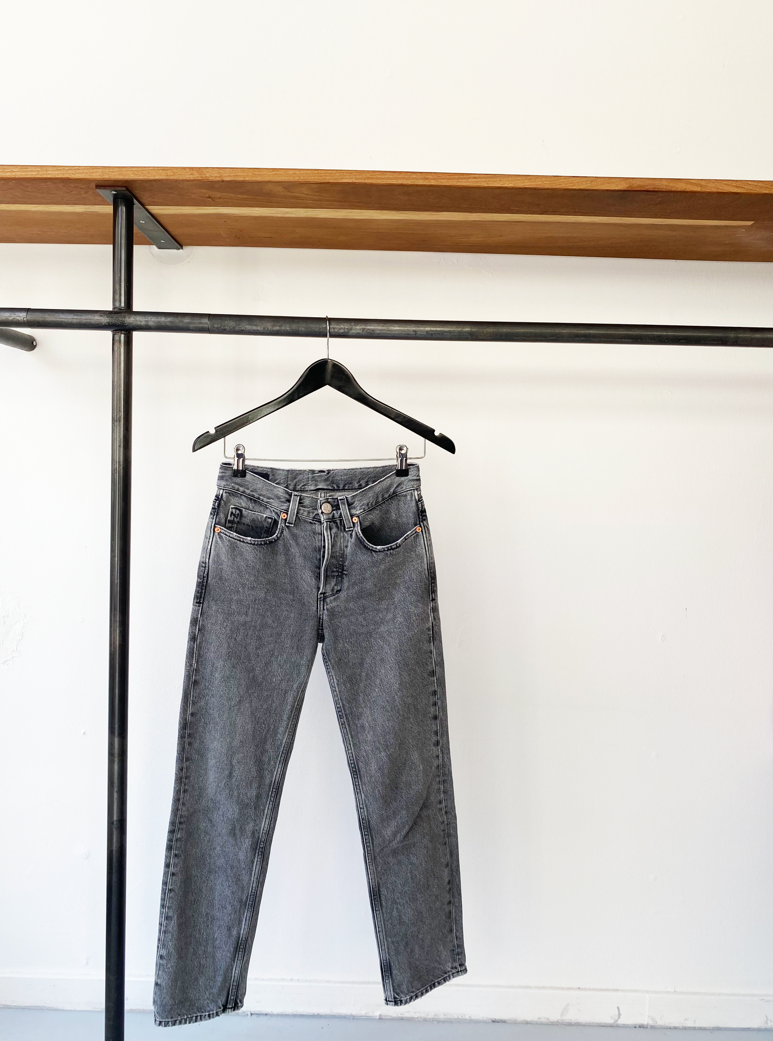 Tenue. jett grey vintage jeans size 25/28