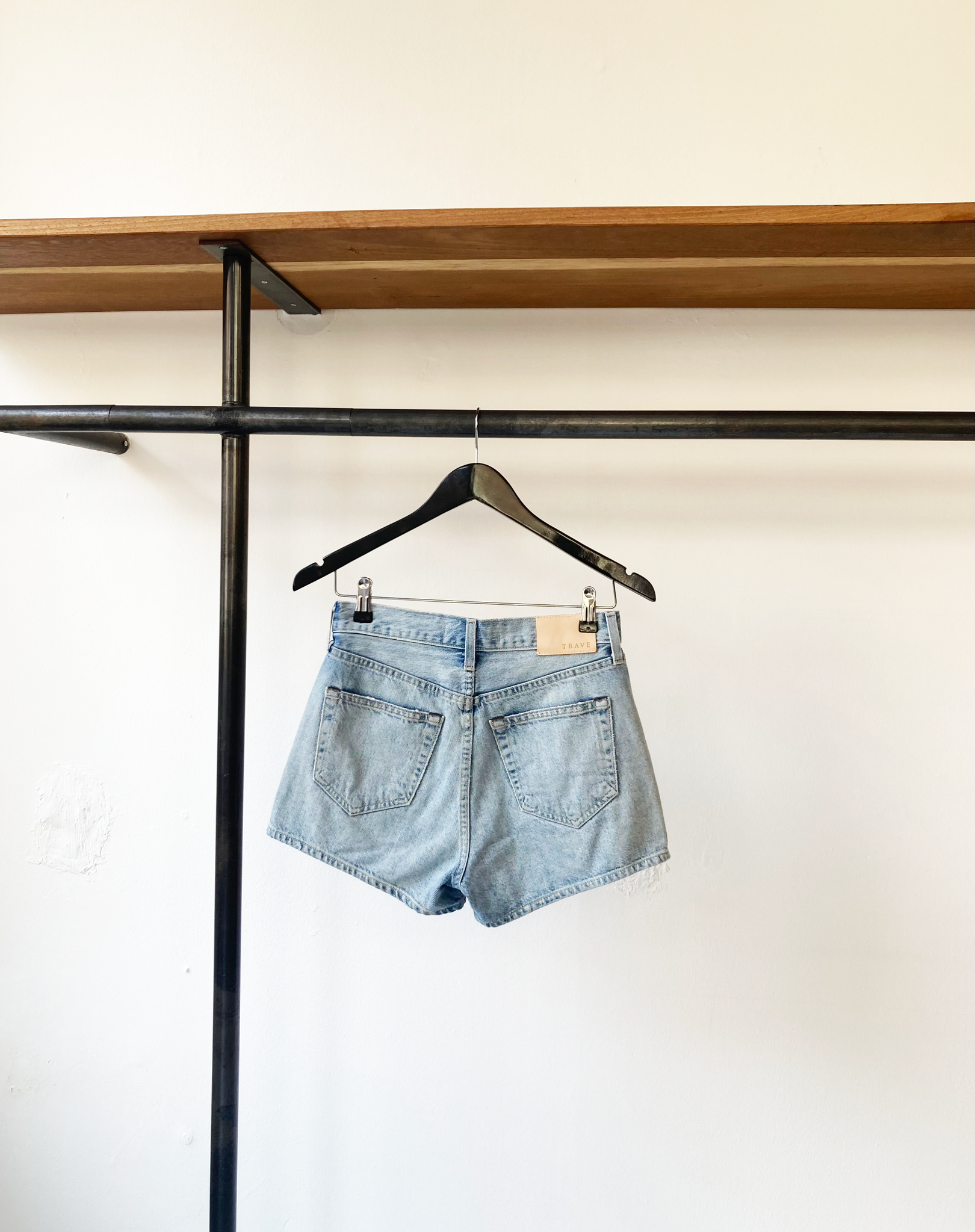 TRAVE allie wilde thing shorts size 25