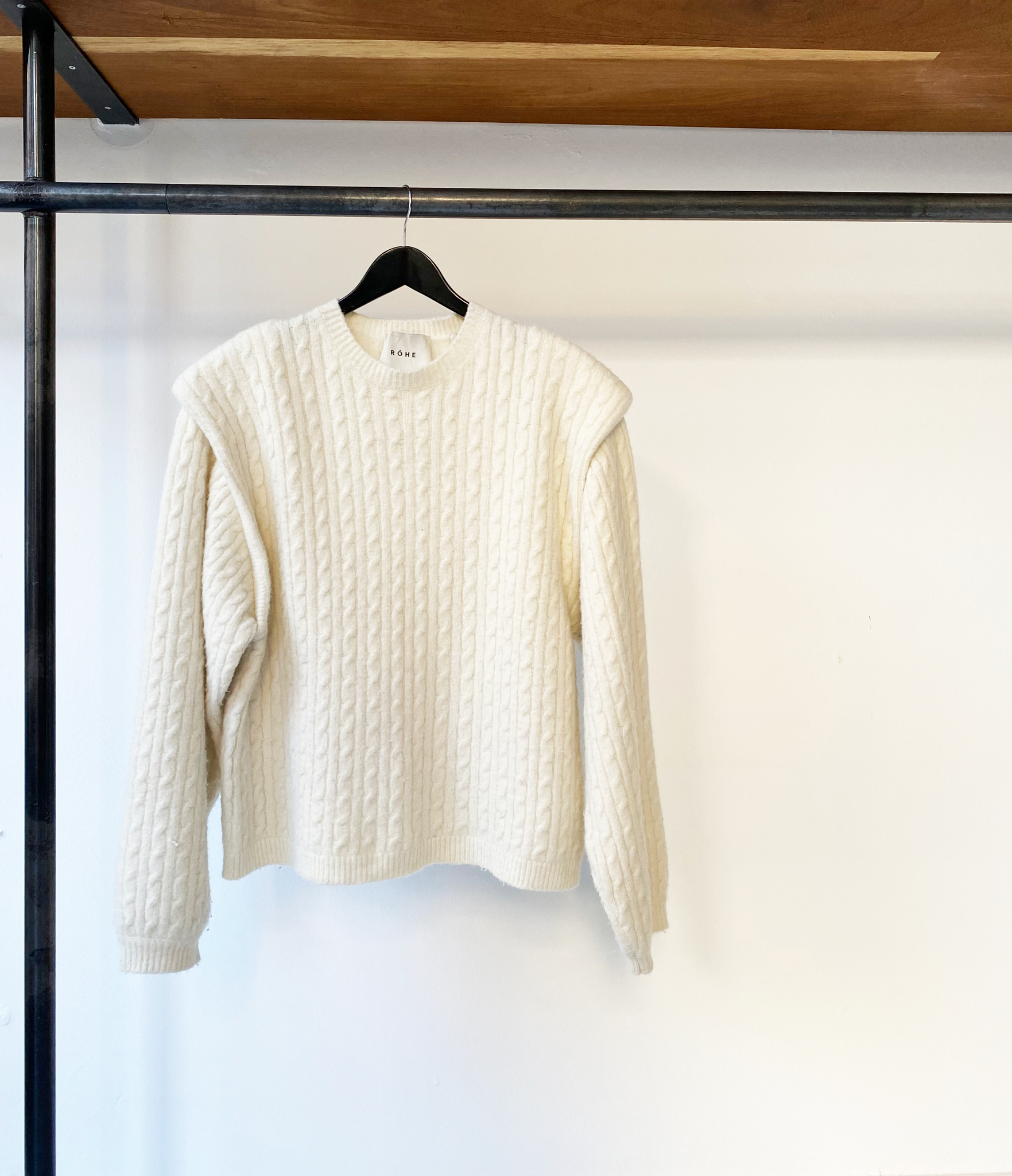 RÓHE shoulder padded cable knit size L