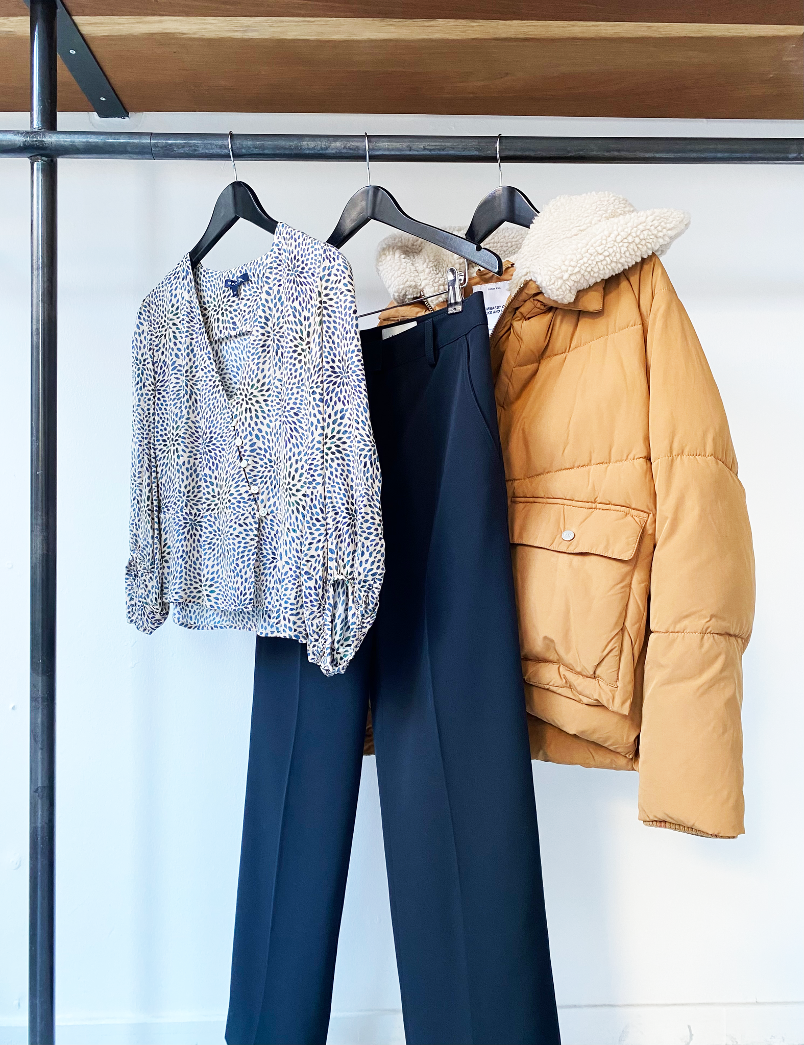 Embassy of Bricks and Logs camel down jacket size L