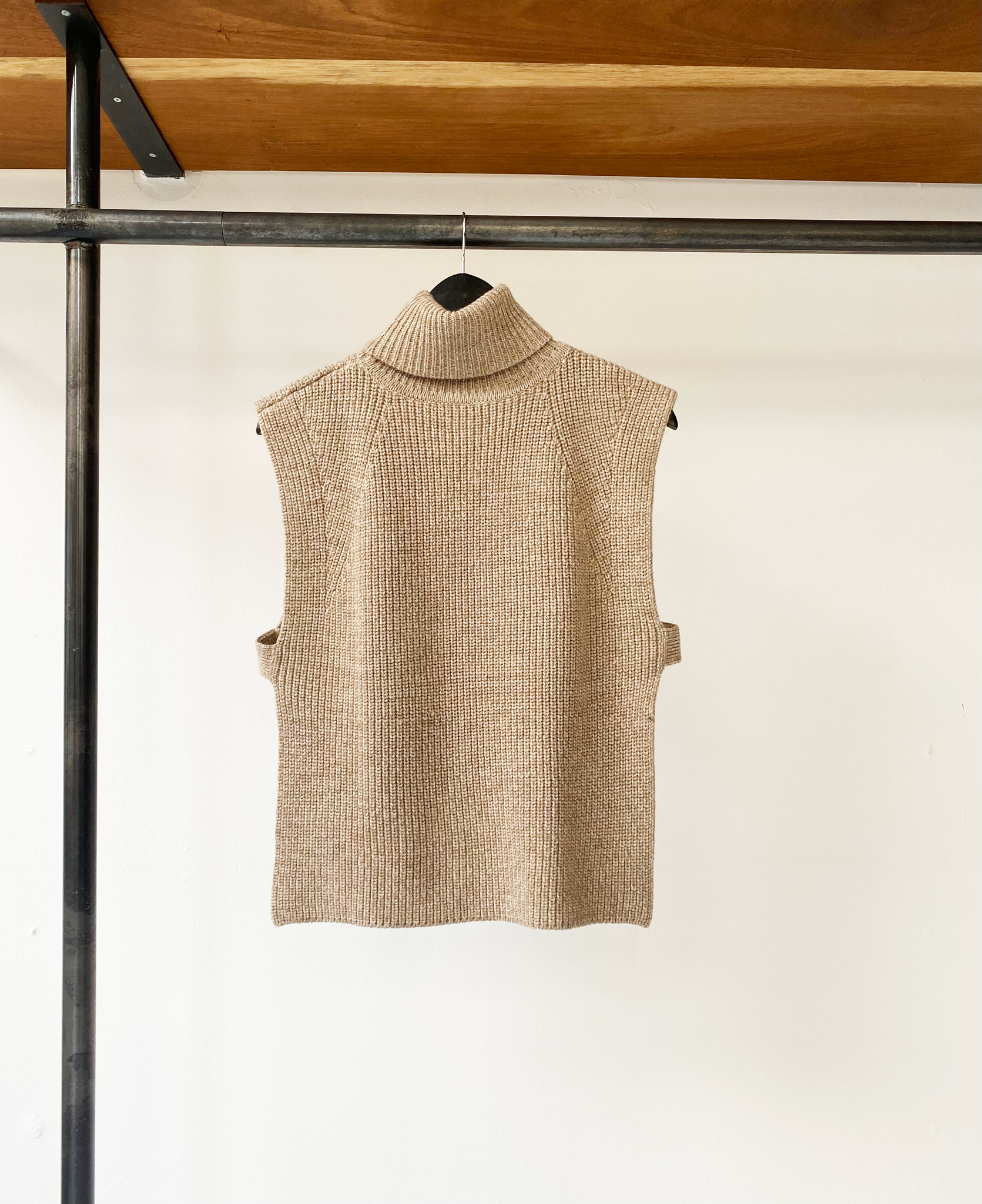 Isabel Marant Étoile beige sleeveless turtleneck knit size 36