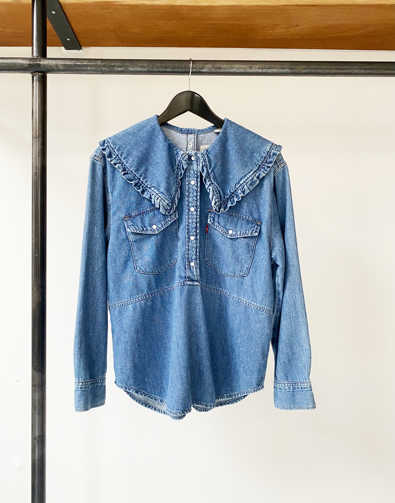 Levi's 90's denim tucker shirt size M