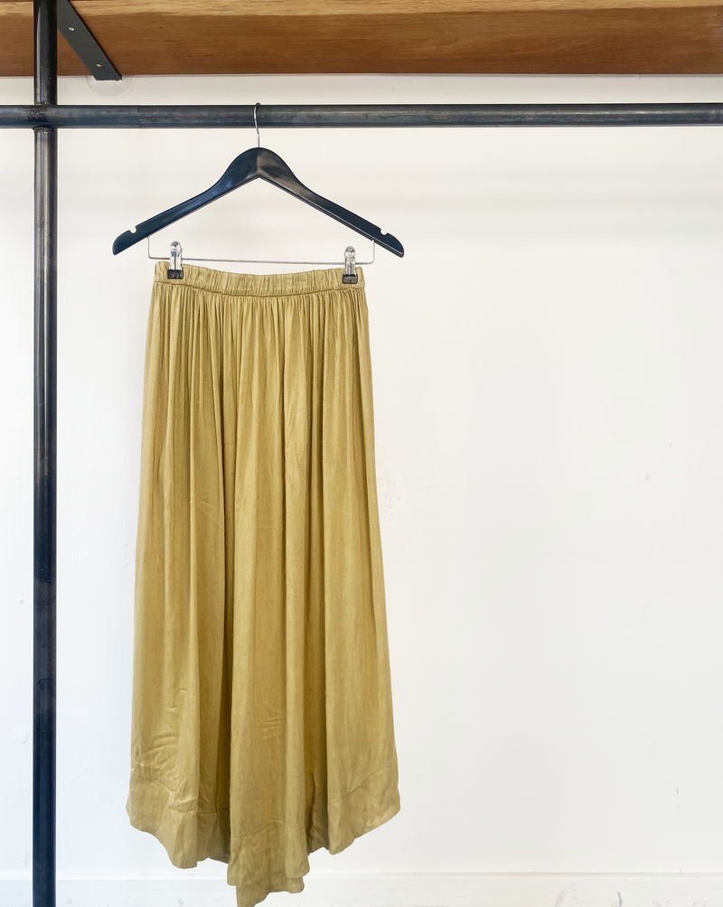 Masscob silk pleated skirt size 36