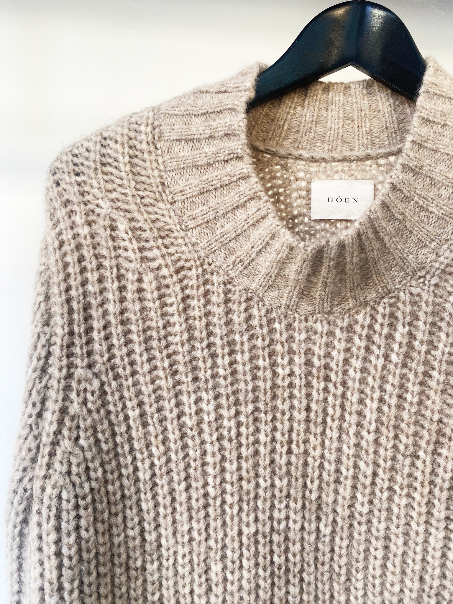 Dôen merino wool knit size M