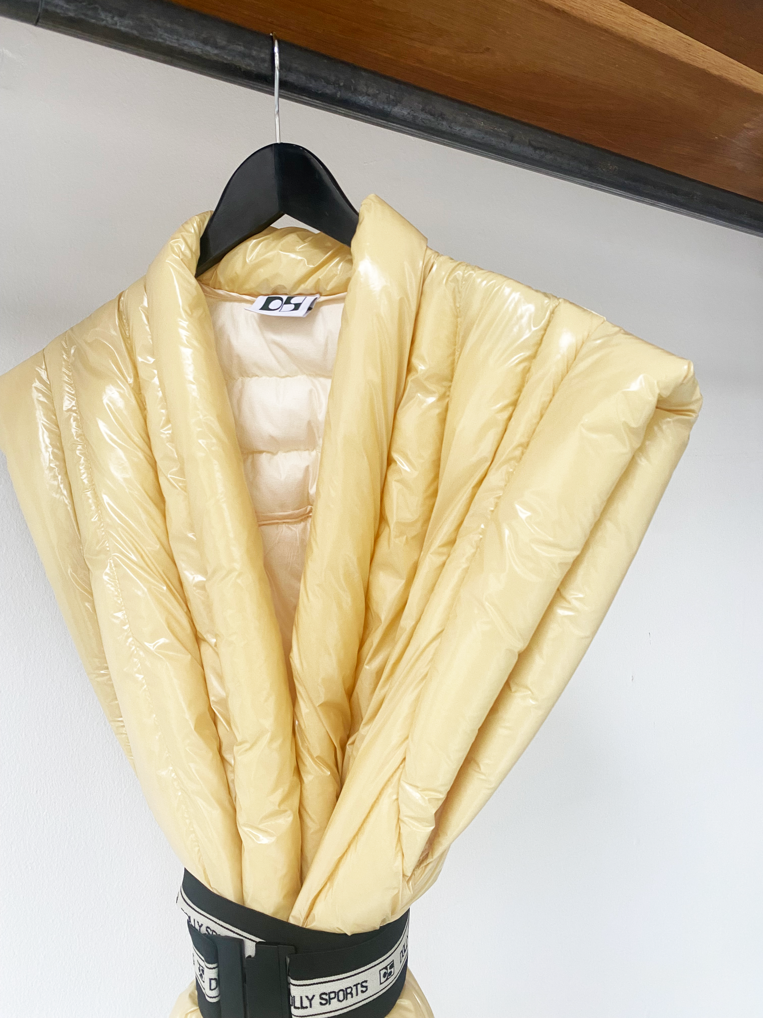 Dolly Sports belted bodywarmer one size