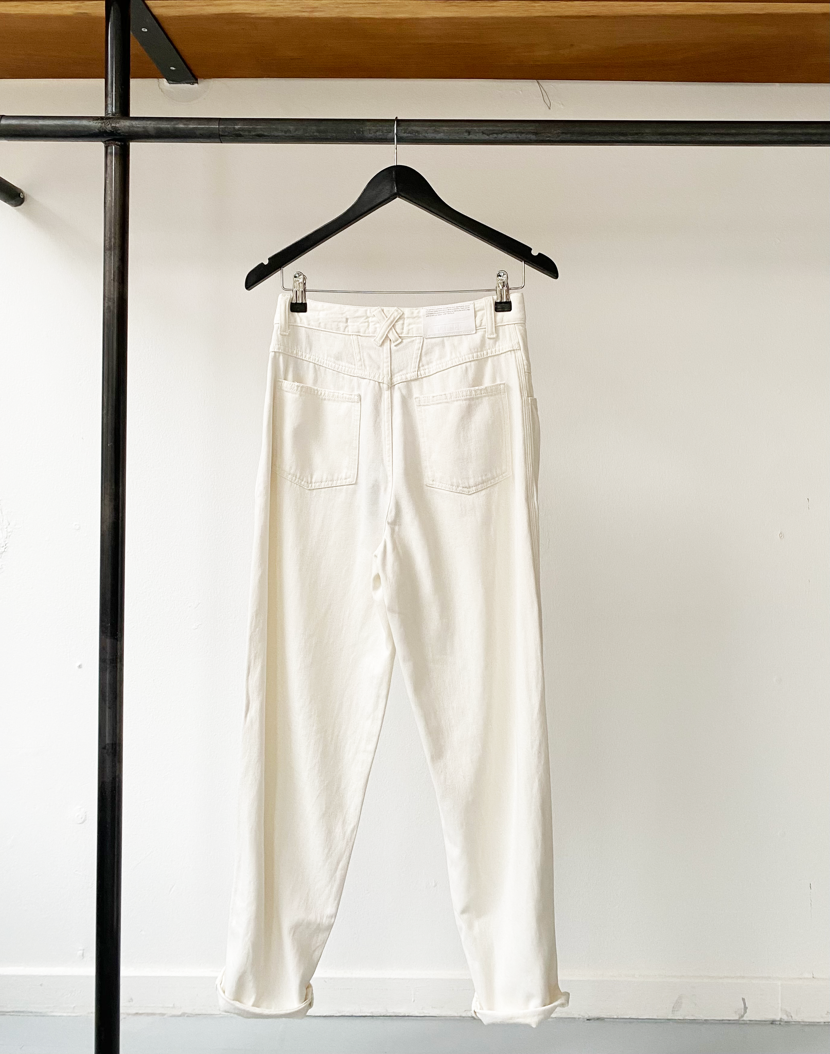 Closed ivory pedal jeans size 25