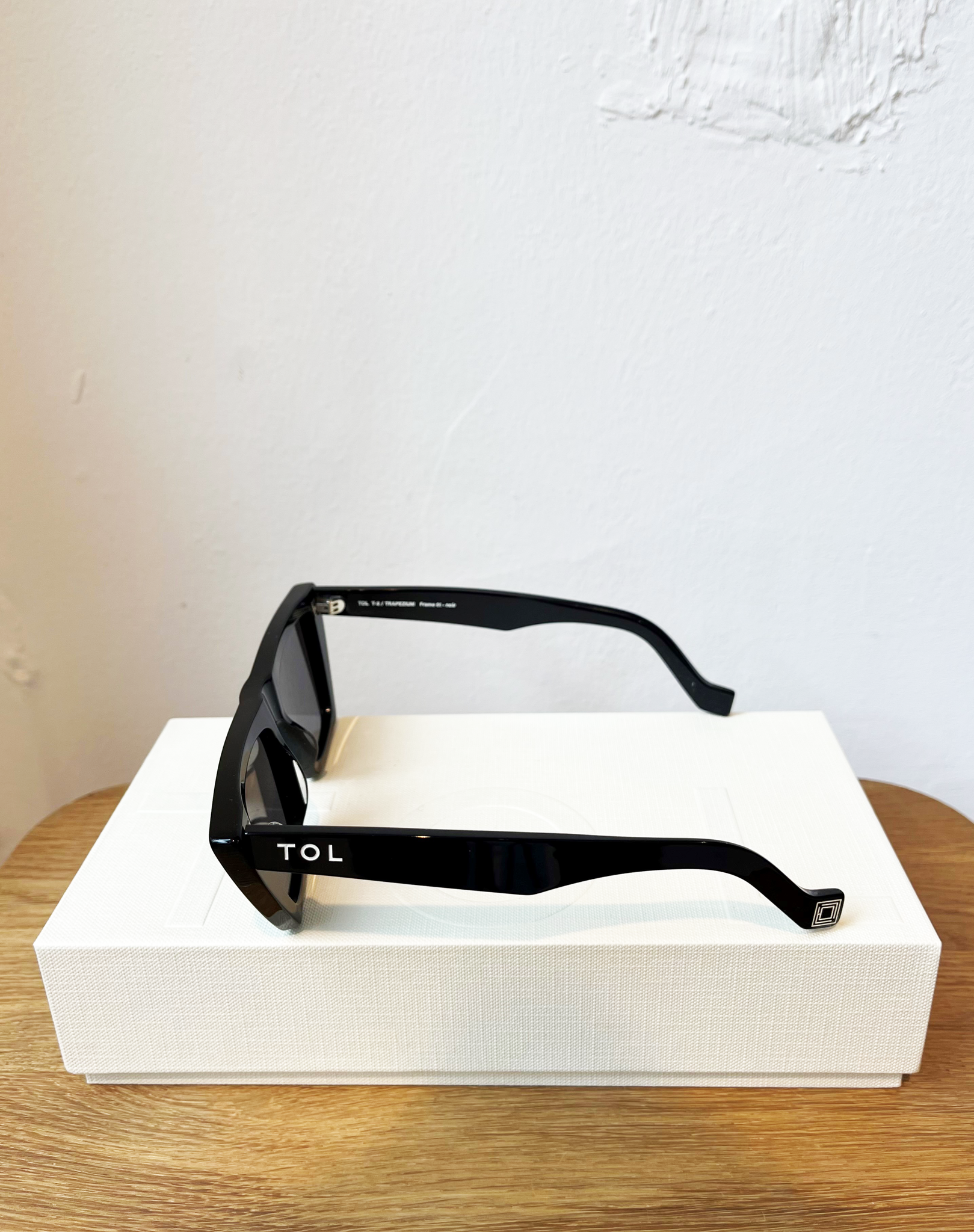 TOL EYEWEAR trapezium  frame 01 noir