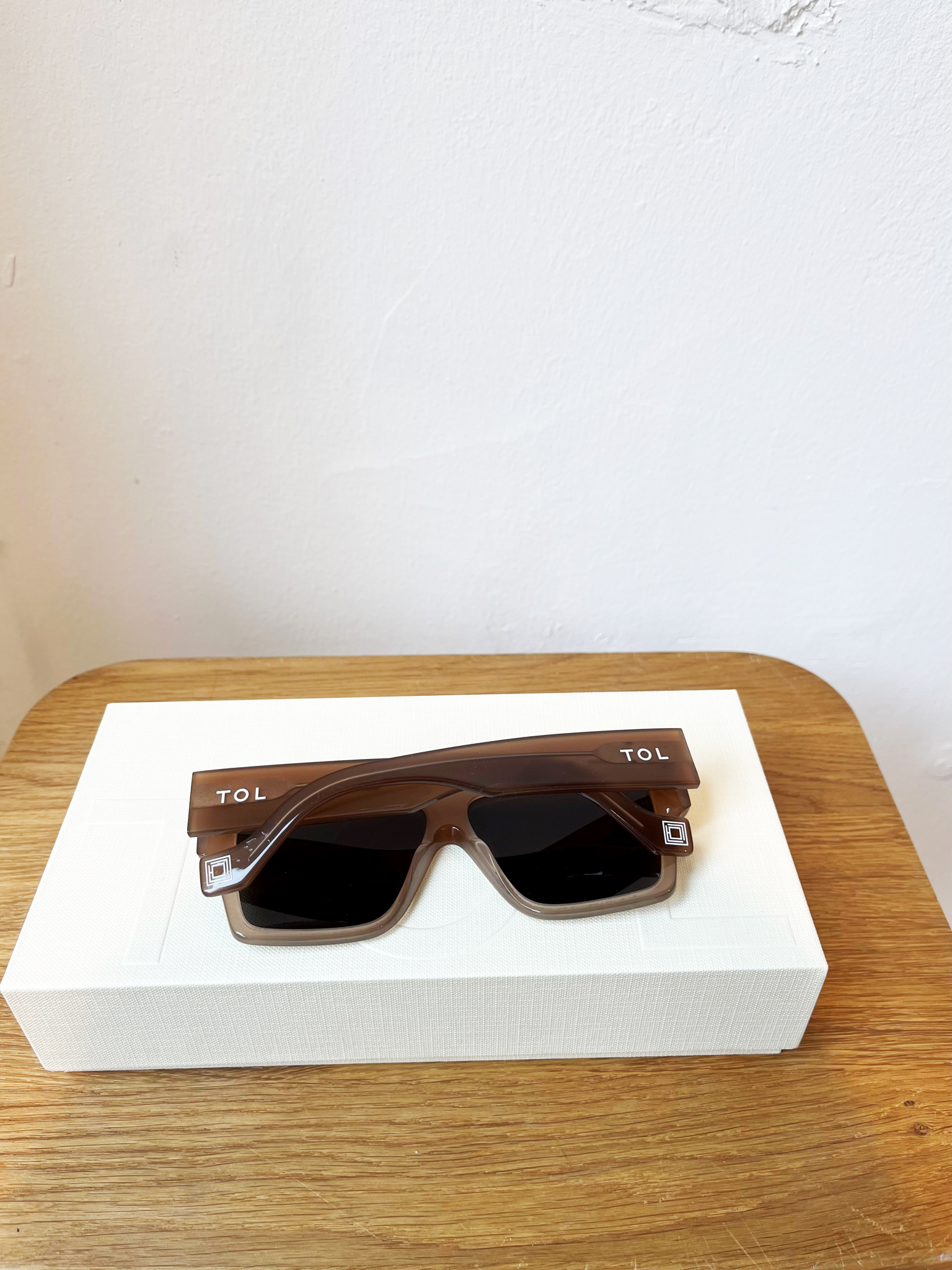 TOL EYEWEAR lazer sunglasses in almond