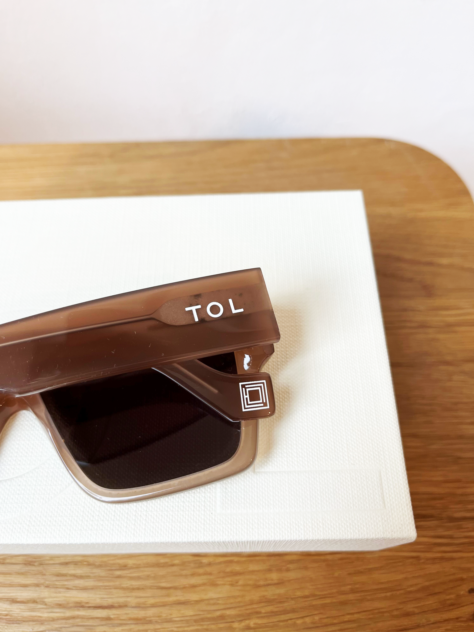 TOL EYEWEAR lazer sunglasses in almond