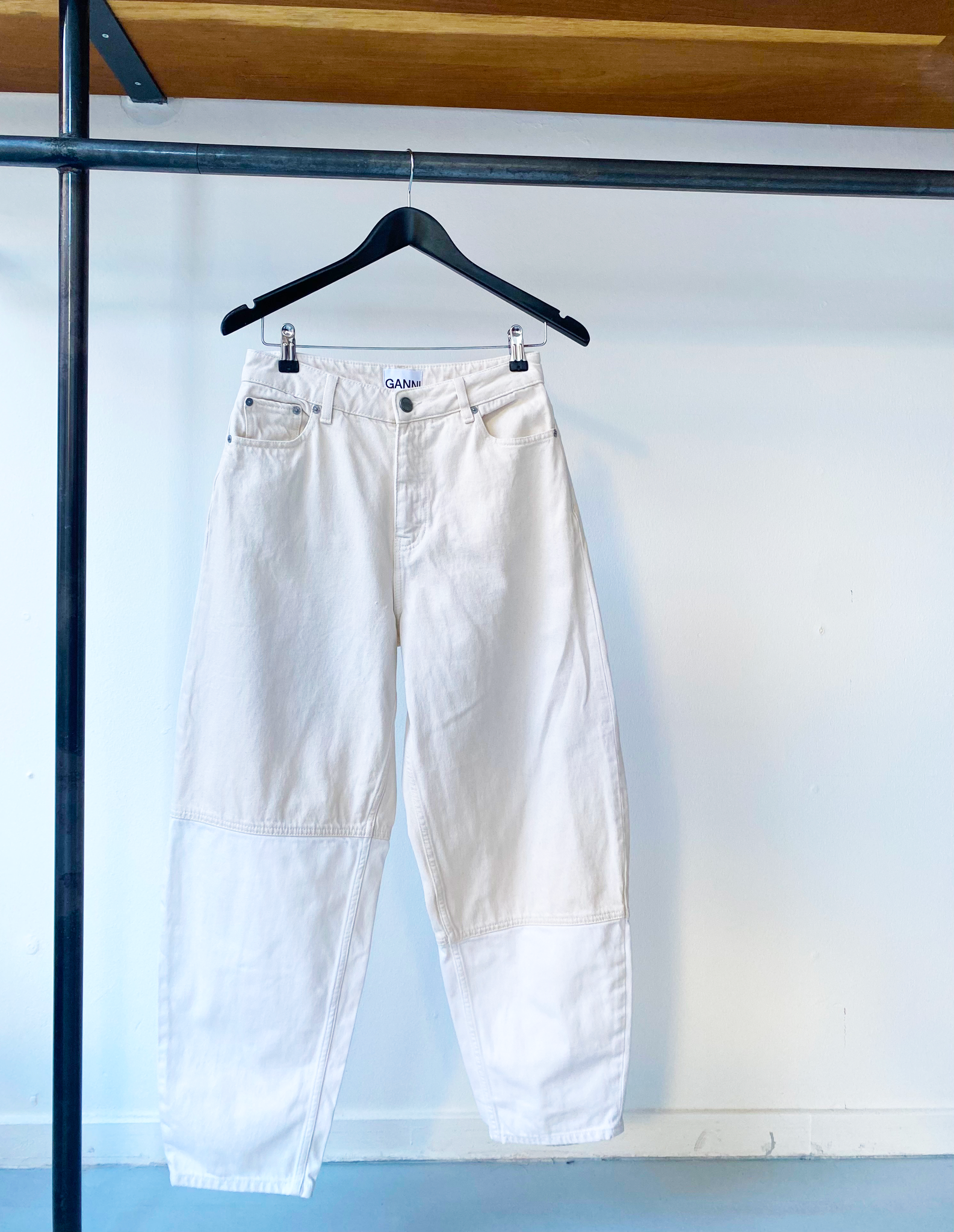 GANNI ecru stary high waist jeans size 27