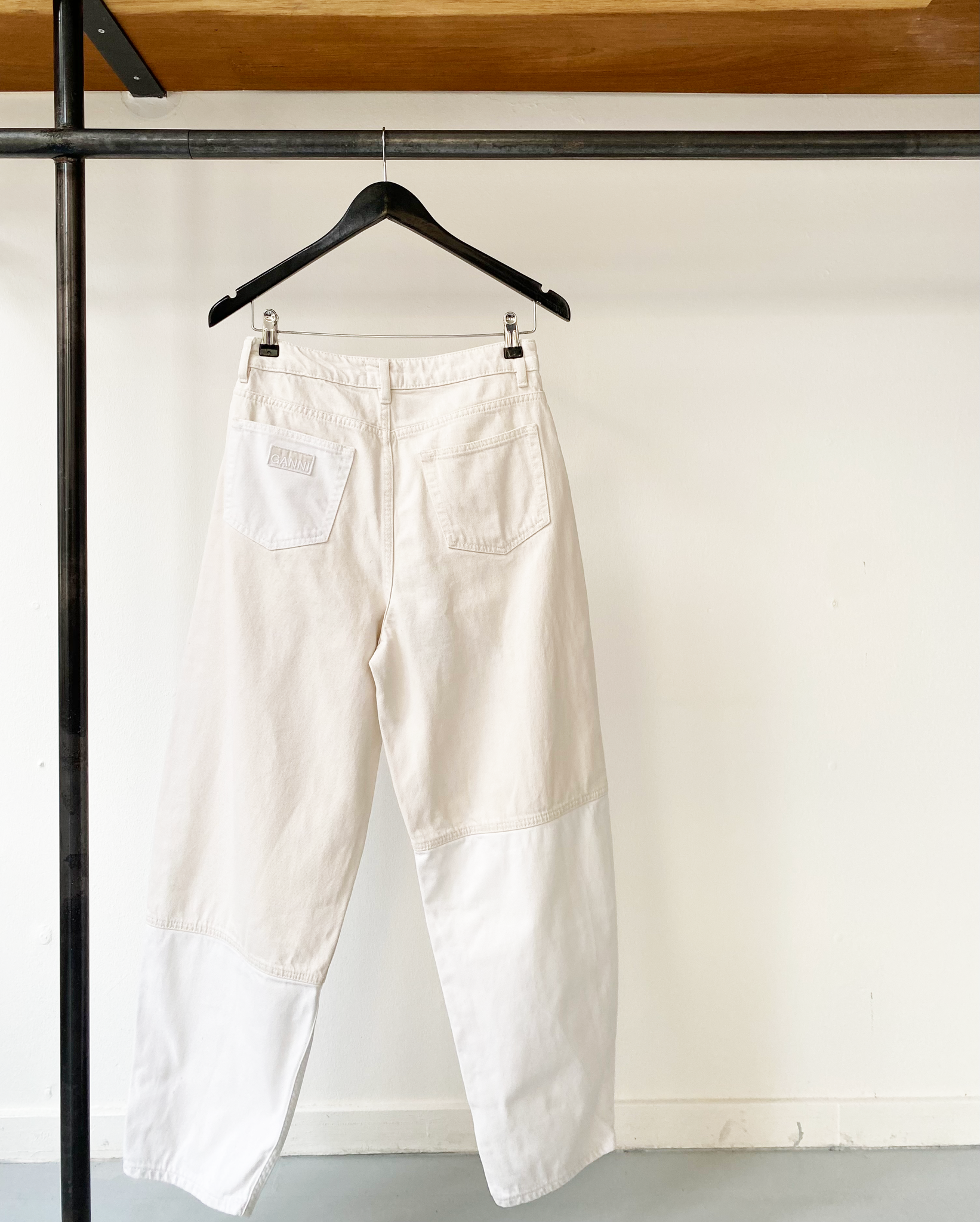 GANNI ecru stary high waist jeans size 27