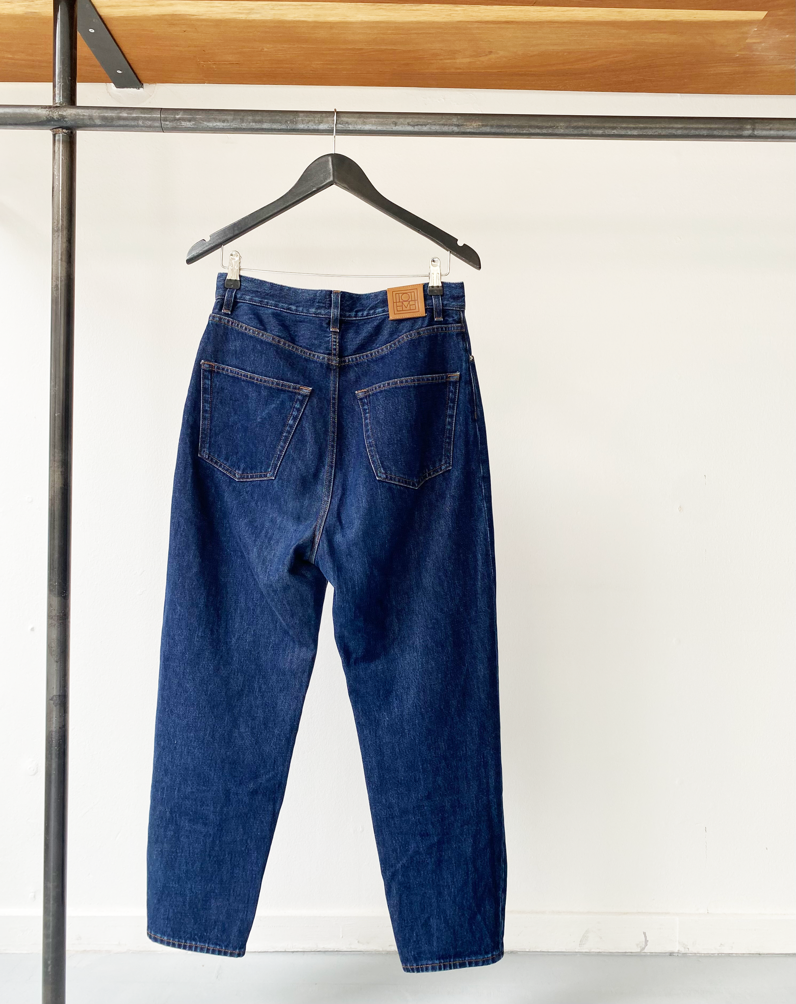 Totême tapered leg jeans size 28/30