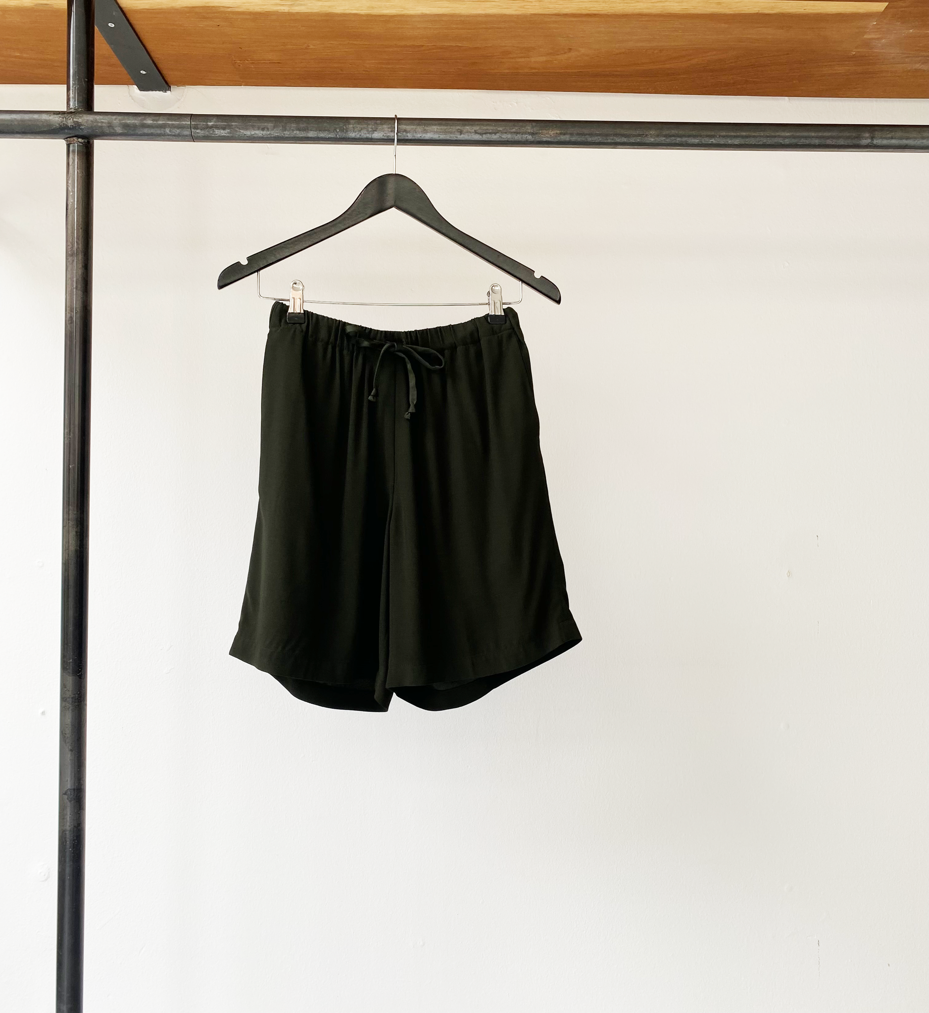Dries van Noten green viscose shorts size 36