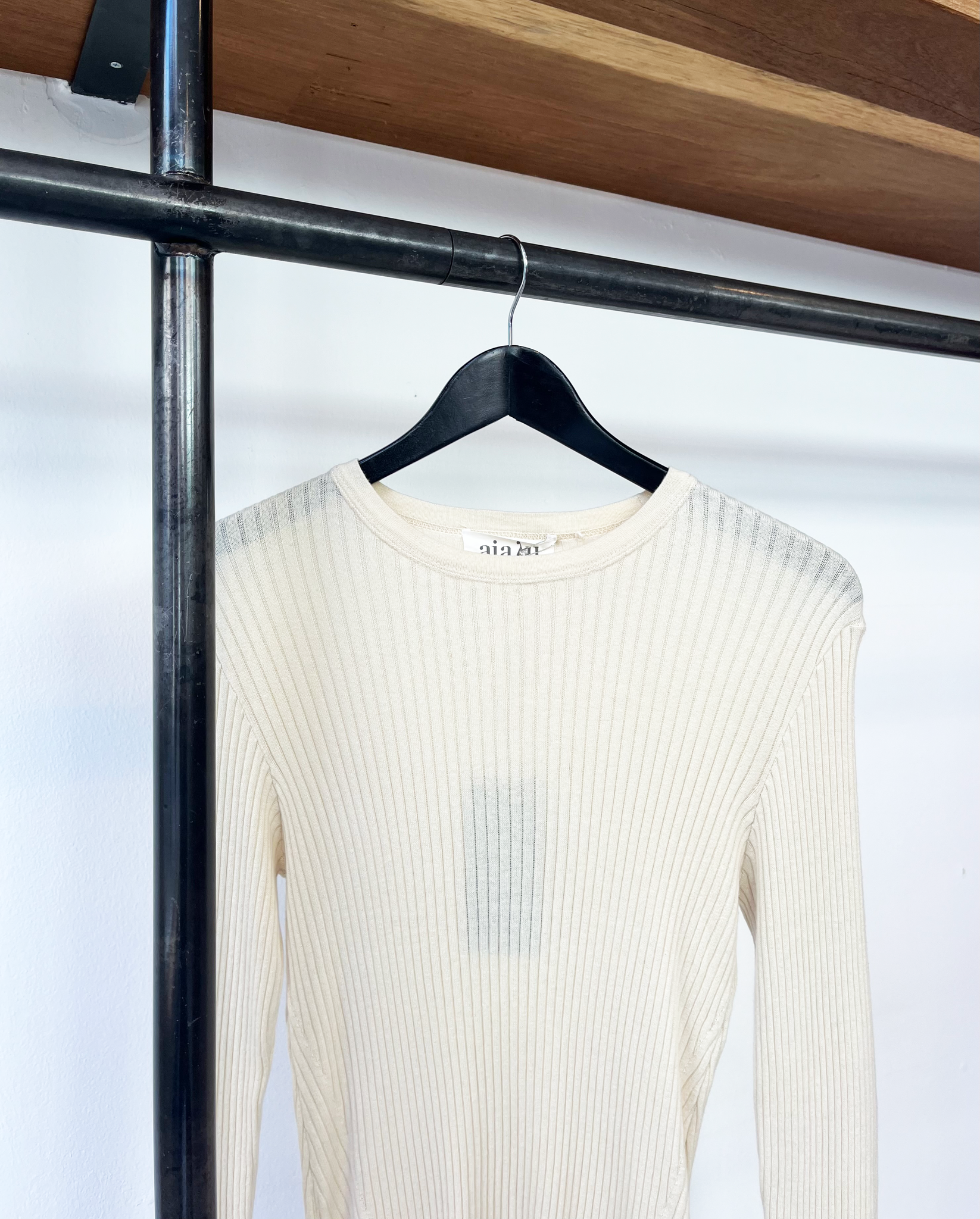 Aiayu knitted rib sweater size M