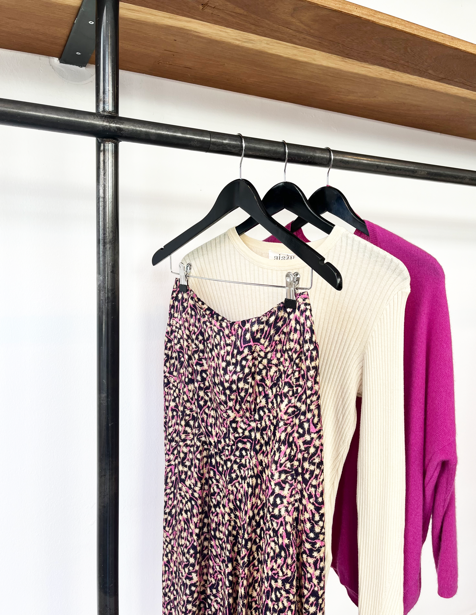 Aiayu knitted rib sweater size M