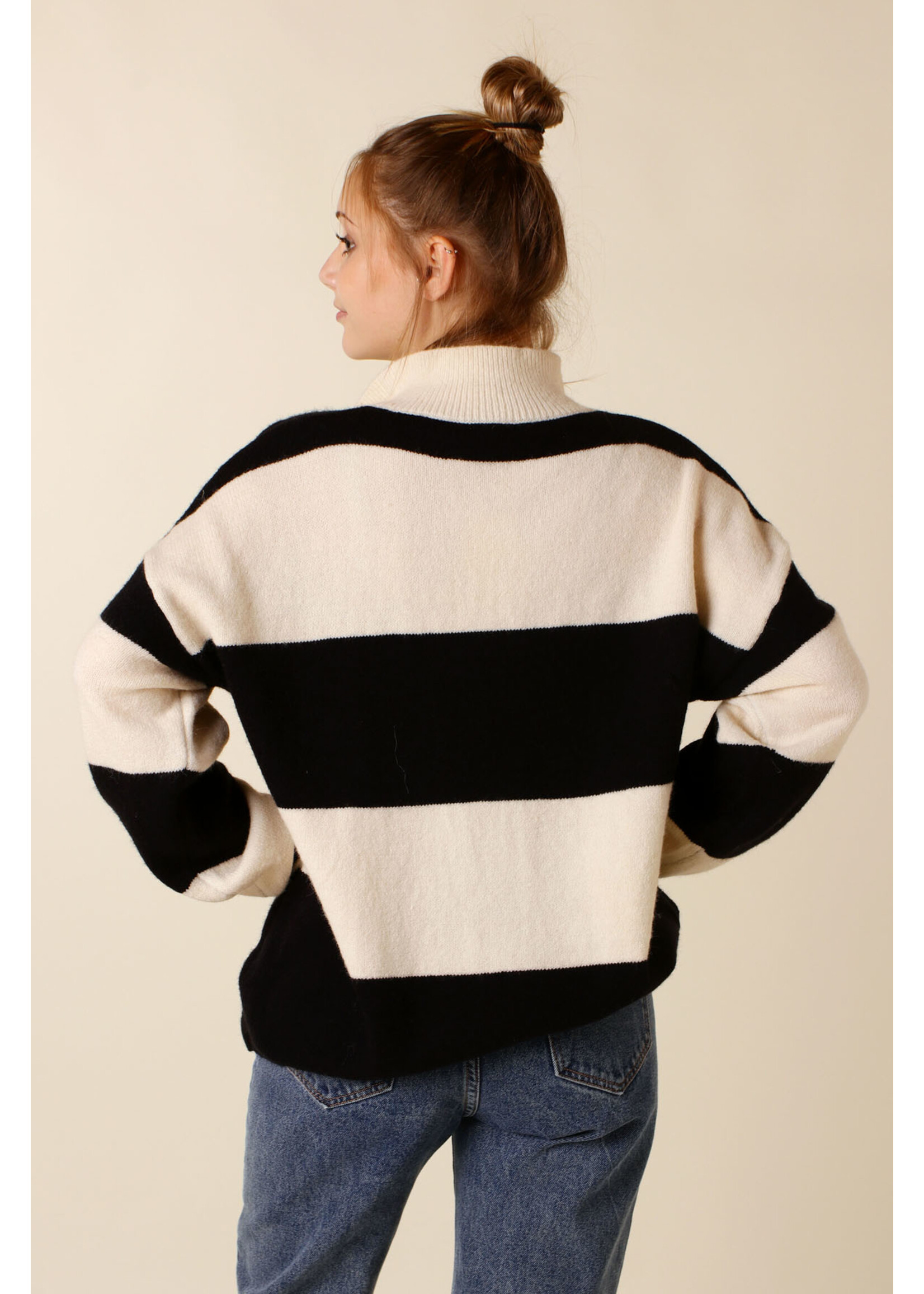 Moocci LA SWEATER Black and White - TU